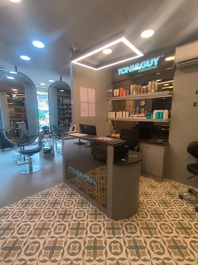 Inside a TONI&GUY salon · toniandguyhairdressing.com